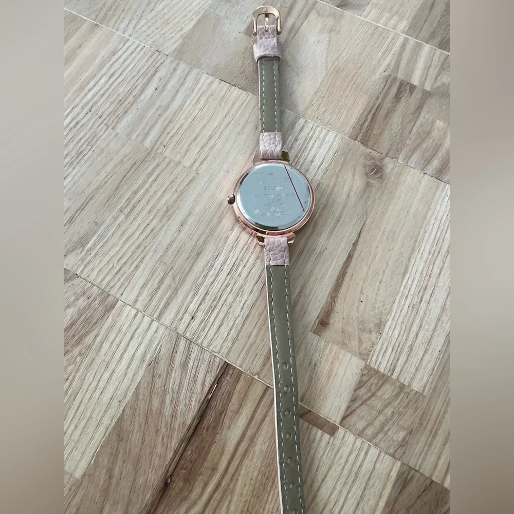 Disney ladies rose gold tone Minnie Mouse watch NEW BATTERY
